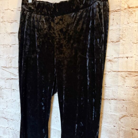 Torrid velvet flare legging pants - Picture 3 of 6